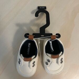 Old Navy Cream and Brown Baby Walker Shoes